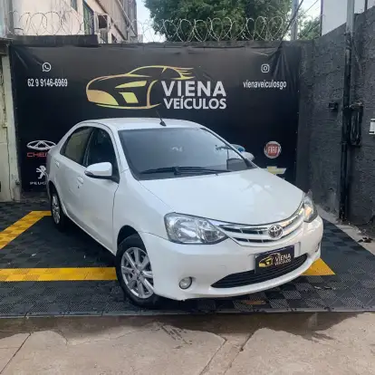 TOYOTA-ETIOS-2016