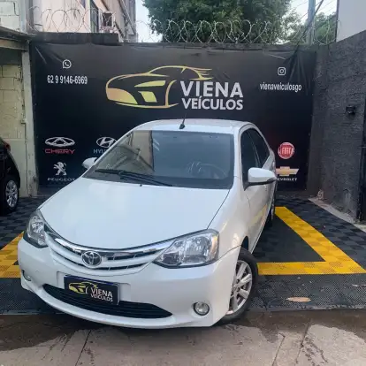 TOYOTA-ETIOS-2016