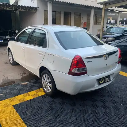 TOYOTA-ETIOS-2016