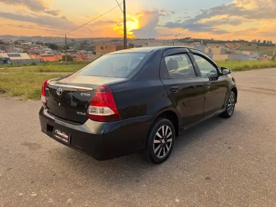TOYOTA-ETIOS-2019