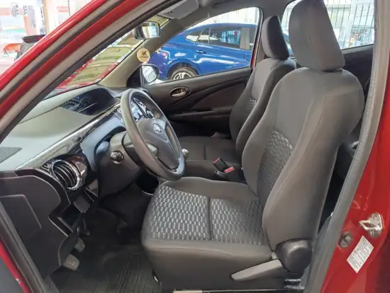 TOYOTA-ETIOS-2013