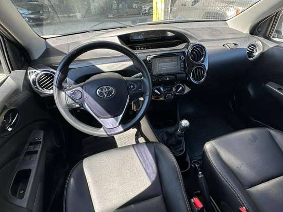 TOYOTA-ETIOS-1.3 X 16V FLEX 4P AUTOMÁTICO TOYOTA-ETIOS-2016