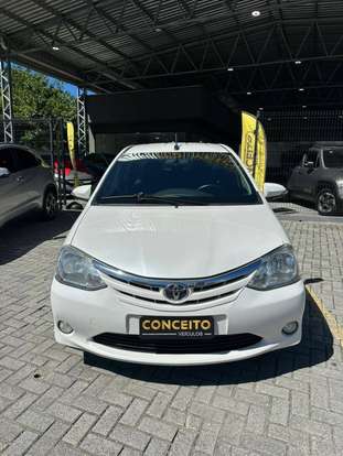 TOYOTA-ETIOS-2016
