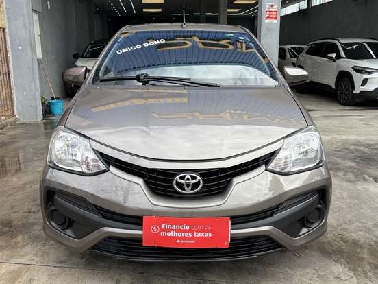 TOYOTA-ETIOS-2017
