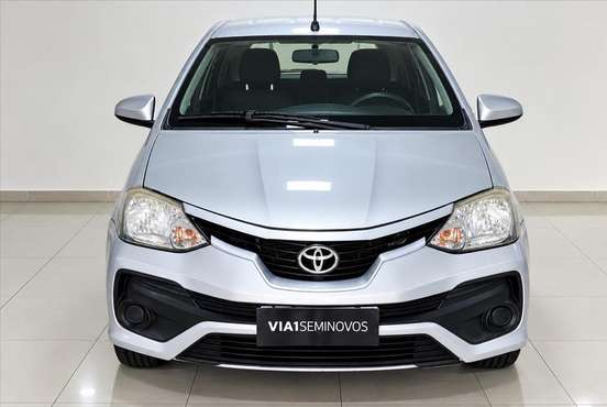 TOYOTA-ETIOS-2017