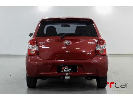TOYOTA-ETIOS-1.3 X 16V FLEX 4P MANUAL TOYOTA-ETIOS-2014