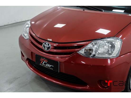 TOYOTA-ETIOS-2014