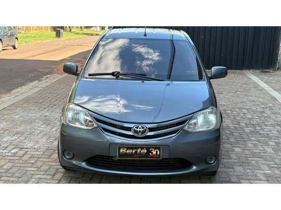 TOYOTA-ETIOS-1.3 XS 16V FLEX 4P MANUAL TOYOTA-ETIOS-2013