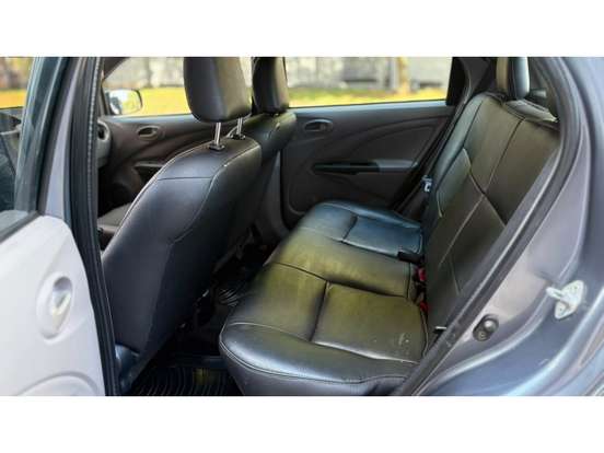 TOYOTA-ETIOS-1.3 XS 16V FLEX 4P MANUAL TOYOTA-ETIOS-2013