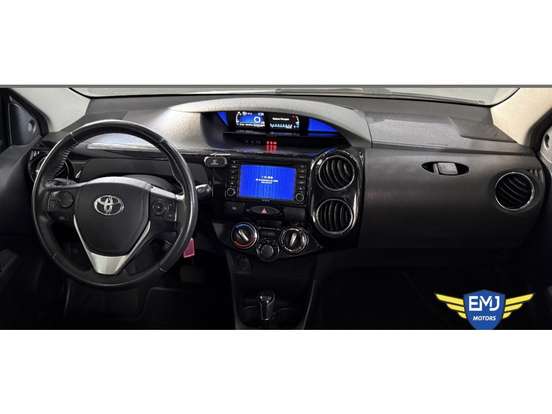 TOYOTA-ETIOS-1.5 PLATINUM 16V FLEX 4P AUTOMÁTICO TOYOTA-ETIOS-2017