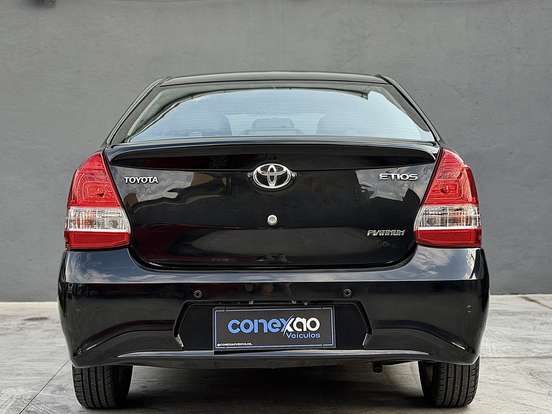 TOYOTA-ETIOS-1.5 PLATINUM SEDAN 16V FLEX 4P AUTOMÁTICO TOYOTA-ETIOS-2017