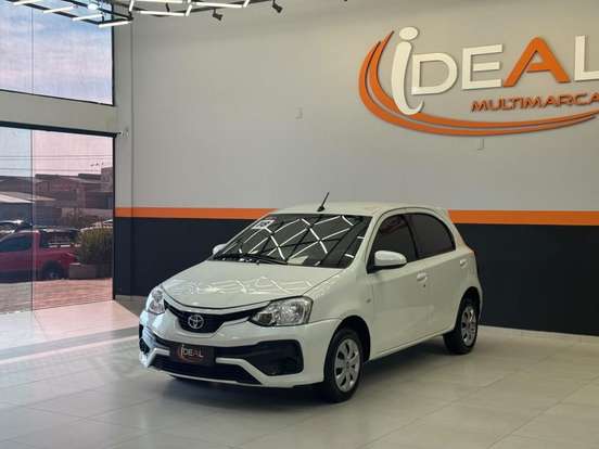 TOYOTA-ETIOS-2017