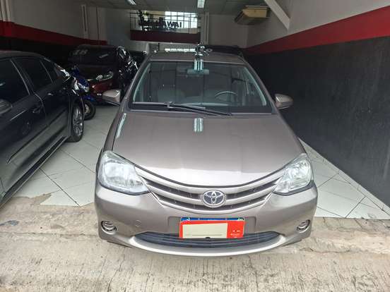 TOYOTA-ETIOS-2016