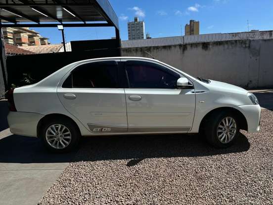 TOYOTA-ETIOS-1.5 XS SEDAN 16V FLEX 4P AUTOMÁTICO TOYOTA-ETIOS-2017