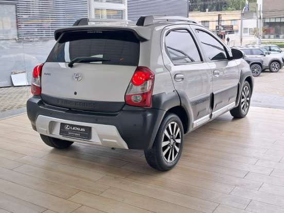 TOYOTA-ETIOS CROSS-1.5 16V FLEX 4P AUTOMÁTICO TOYOTA-ETIOS CROSS-2017