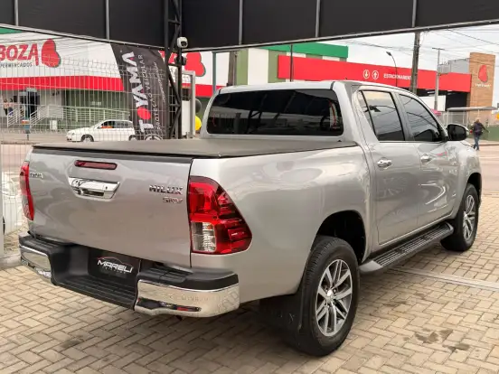 TOYOTA-HILUX-2019