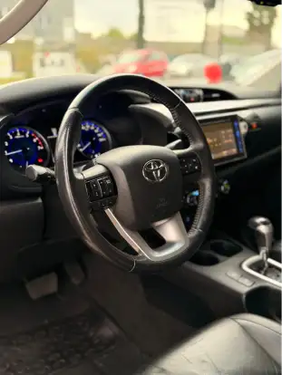 TOYOTA-HILUX-2019