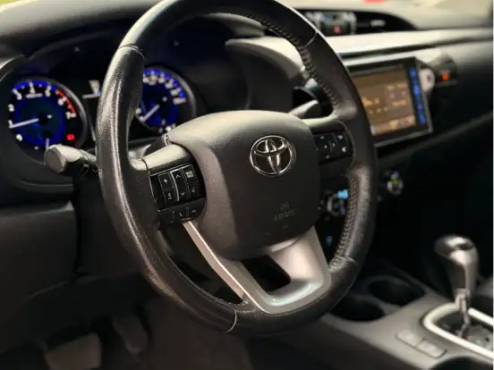 TOYOTA-HILUX-2.7 SR 4X2 CD 16V FLEX 4P AUTOMÁTICO TOYOTA-HILUX-2019