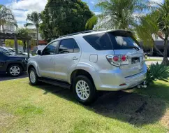 TOYOTA HILUX 2.7 SR 4X2 CD 16V FLEX 4P AUTOMÁTICO TOYOTA HILUX 2.7 SR 4X2 CD 16V FLEX 4P AUTOMÁTICO