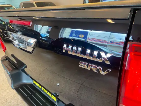 TOYOTA-HILUX-2.7 SRV 4X2 CD 16V FLEX 4P AUTOMÁTICO TOYOTA-HILUX-2017