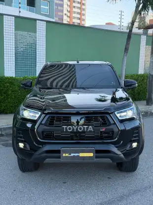 TOYOTA-HILUX-2.8 D-4D TURBO DIESEL CD GR-S 4X4 AUTOMÁTICO TOYOTA-HILUX-2022
