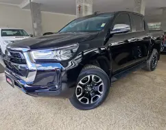 TOYOTA HILUX 2.8 D-4D TURBO DIESEL CD SRX 4X4 AUTOMÁTICO TOYOTA HILUX 2.8 D-4D TURBO DIESEL CD SRX 4X4 AUTOMÁTICO