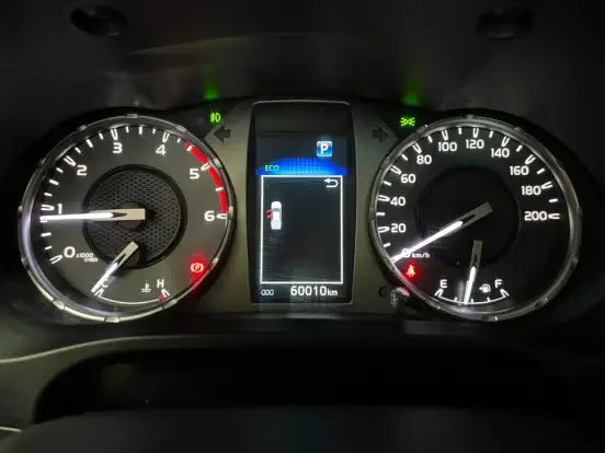 TOYOTA-HILUX-2024