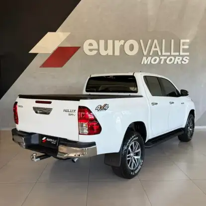 TOYOTA-HILUX-2016