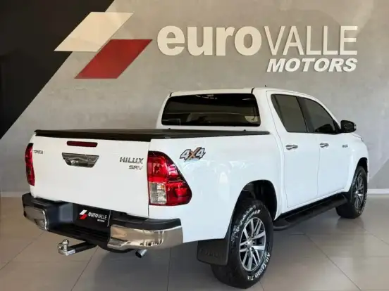 TOYOTA-HILUX-2.8 SRV 4X4 CD 16V DIESEL 4P AUTOMÁTICO TOYOTA-HILUX-2016