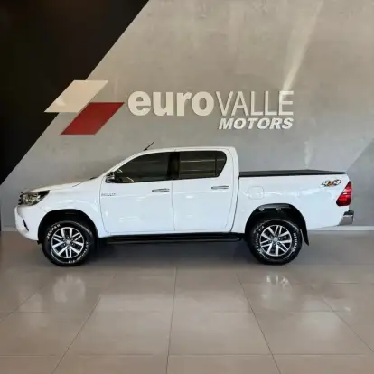TOYOTA-HILUX-2.8 SRV 4X4 CD 16V DIESEL 4P AUTOMÁTICO TOYOTA-HILUX-2016