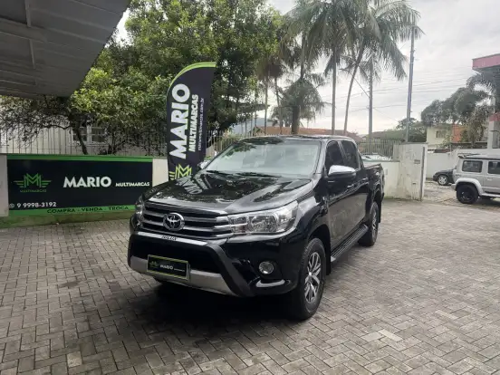 TOYOTA-HILUX-2018