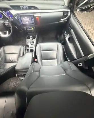 TOYOTA-HILUX-2018