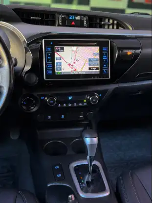 TOYOTA-HILUX-2018