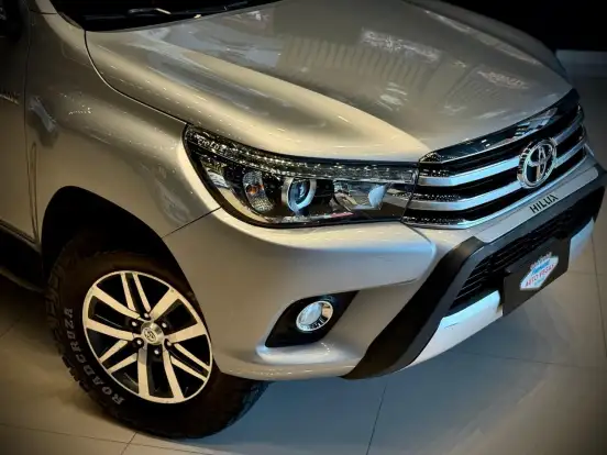 TOYOTA-HILUX-2.8 SRX 4X4 CD 16V DIESEL 4P AUTOMÁTICO TOYOTA-HILUX-2016