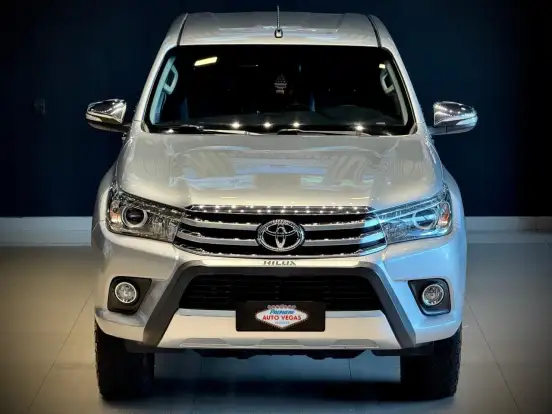 TOYOTA-HILUX-2016