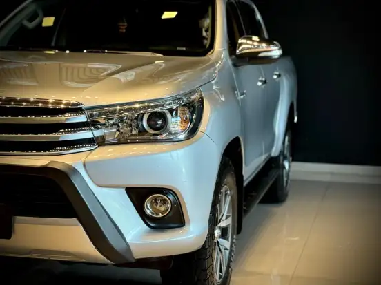 TOYOTA-HILUX-2016