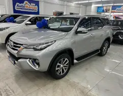 TOYOTA HILUX 2.7 SR 4X2 CD 16V FLEX 4P AUTOMÁTICO TOYOTA HILUX 2.7 SR 4X2 CD 16V FLEX 4P AUTOMÁTICO