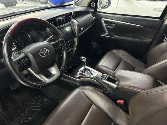 TOYOTA-HILUX-2.7 SR 4X2 CD 16V FLEX 4P AUTOMÁTICO TOYOTA-HILUX-2017