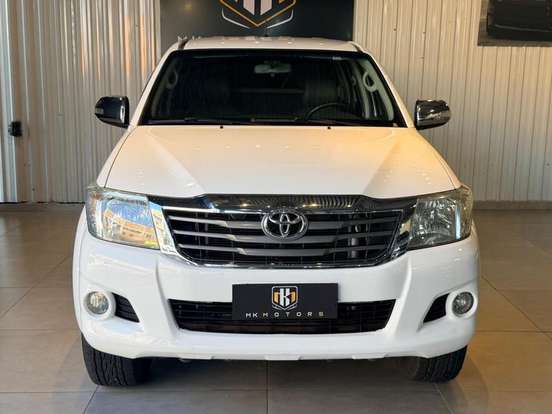 TOYOTA-HILUX-2.7 SRV 4X4 CD 16V FLEX 4P AUTOMÁTICO TOYOTA-HILUX-2012
