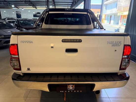 TOYOTA-HILUX-2012