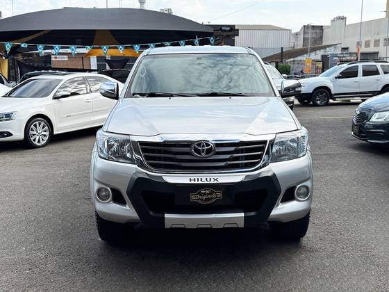 TOYOTA HILUX 2.7 SRV 4X4 CD 16V FLEX 4P AUTOMÁTICO