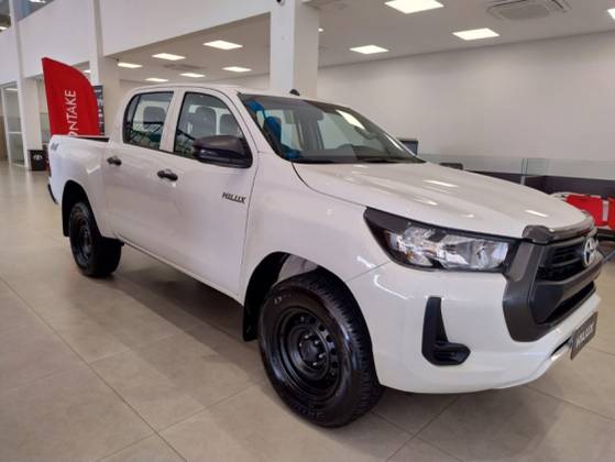 TOYOTA HILUX 2.8 D-4D TURBO DIESEL CD POWER PACK 4X4 AUTOMÁTICO