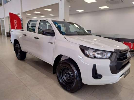 TOYOTA-HILUX-2025