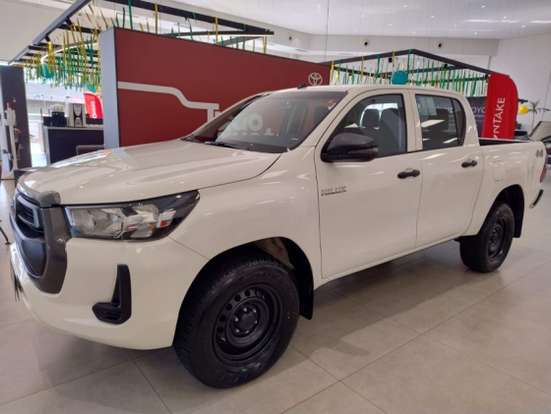 TOYOTA-HILUX-2025