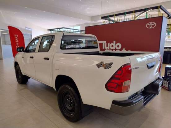 TOYOTA-HILUX-2.8 D-4D TURBO DIESEL CD POWER PACK 4X4 AUTOMÁTICO TOYOTA-HILUX-2025