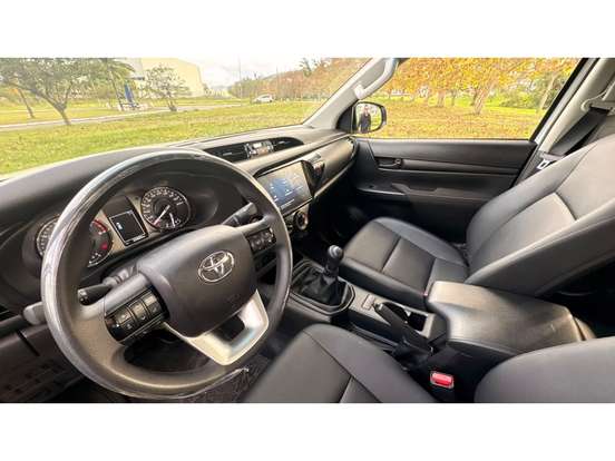 TOYOTA-HILUX-2024