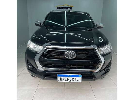 TOYOTA-HILUX-2021