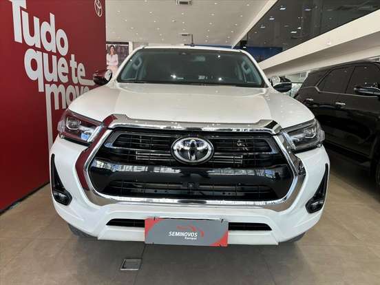 TOYOTA-HILUX-2025