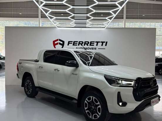 TOYOTA-HILUX-2.8 D-4D TURBO DIESEL CD SRX 4X4 AUTOMÁTICO TOYOTA-HILUX-2021