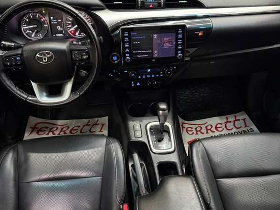 TOYOTA-HILUX-2.8 D-4D TURBO DIESEL CD SRX 4X4 AUTOMÁTICO TOYOTA-HILUX-2021